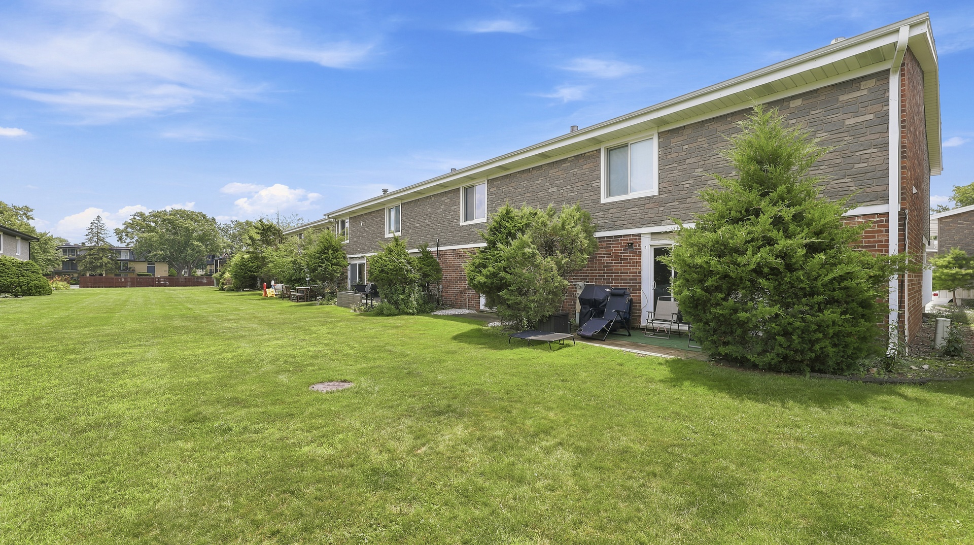 2 Cour Masson Property Photo 1