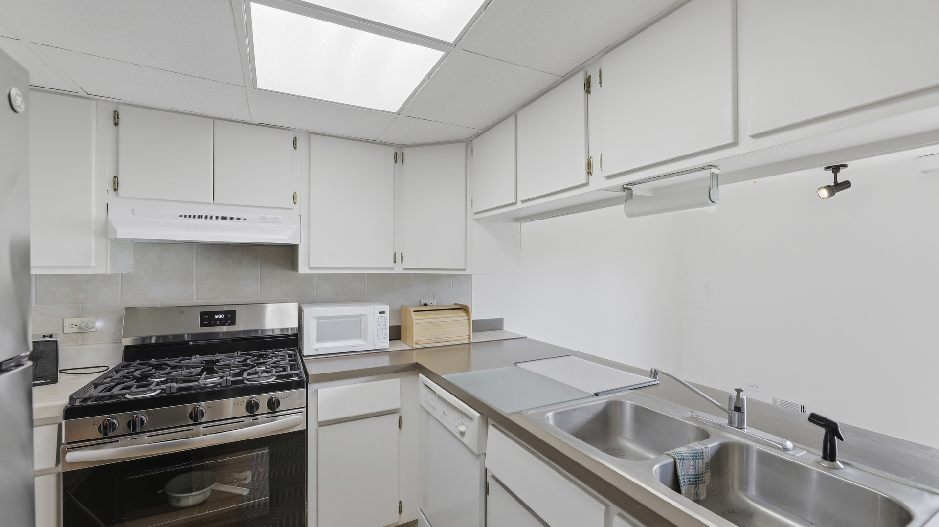 2 Cour Masson Property Photo 9