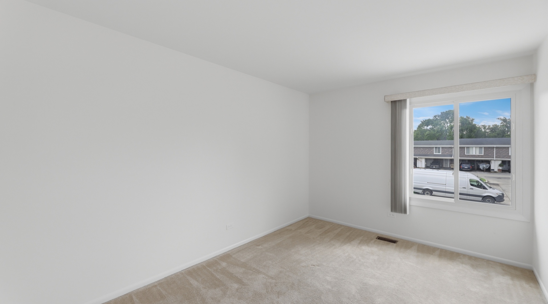 2 Cour Masson Property Photo 12