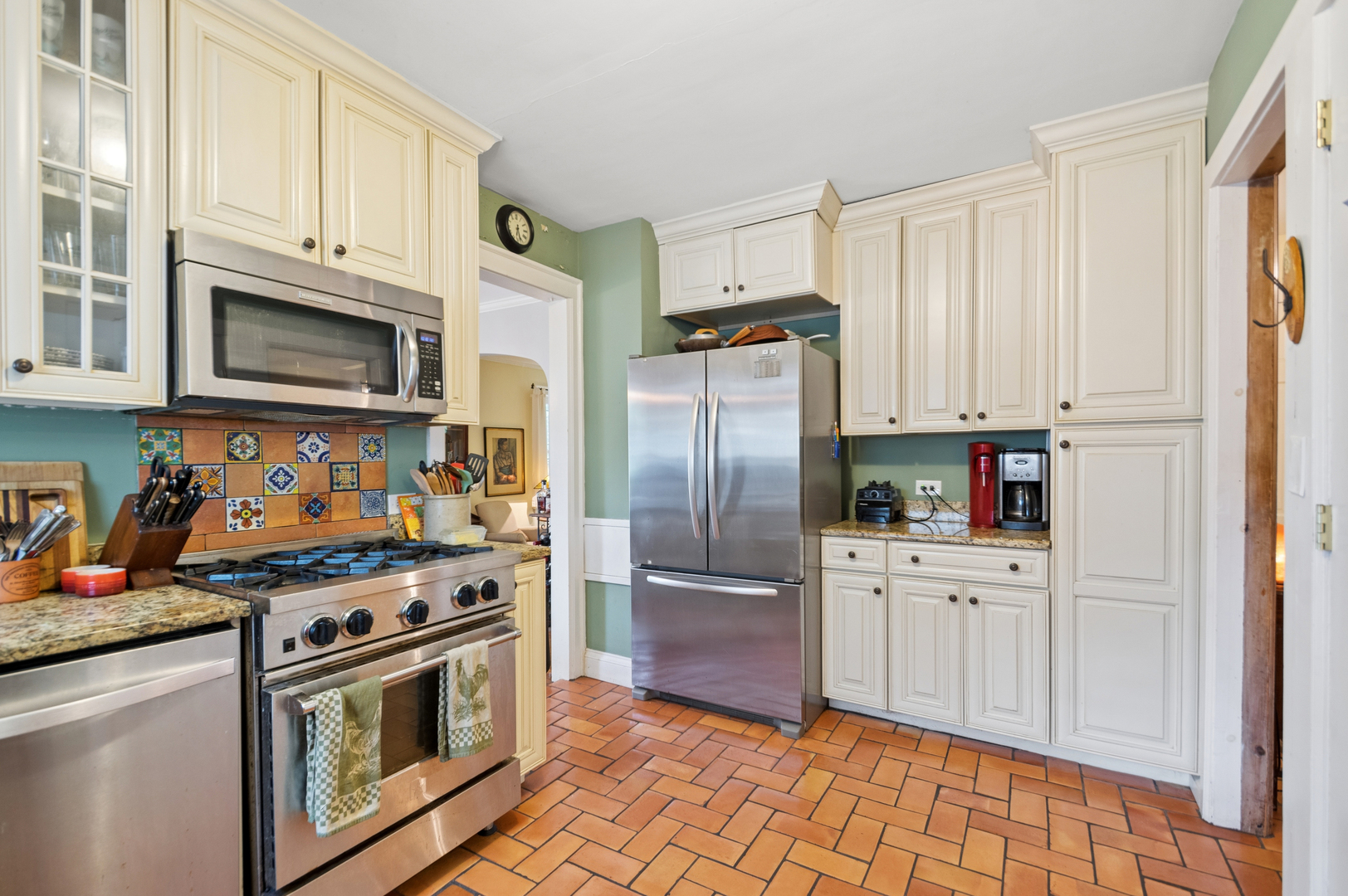 444 Oakdale Avenue Property Photo 12