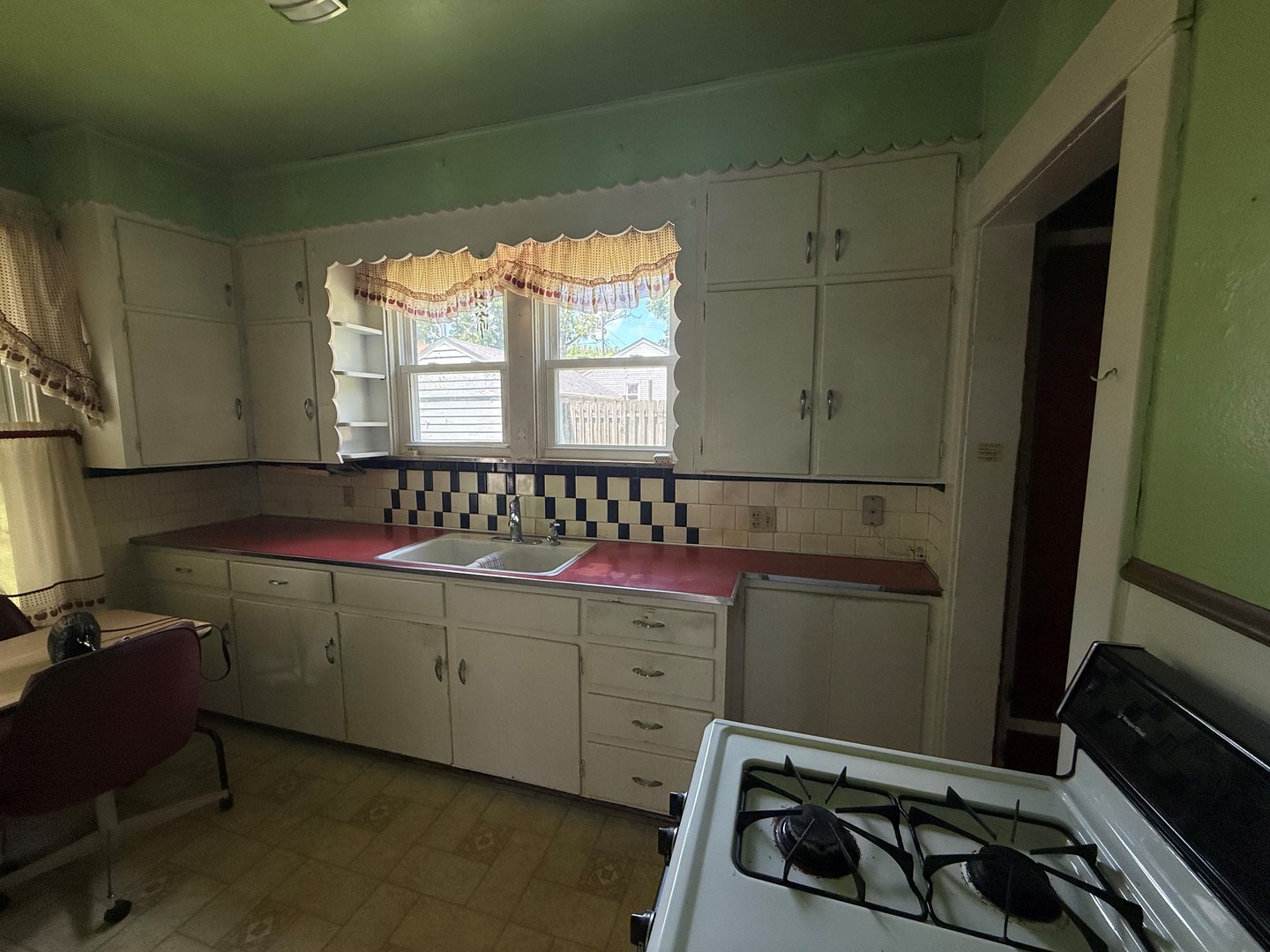 623 Sterling Avenue Property Photo 10
