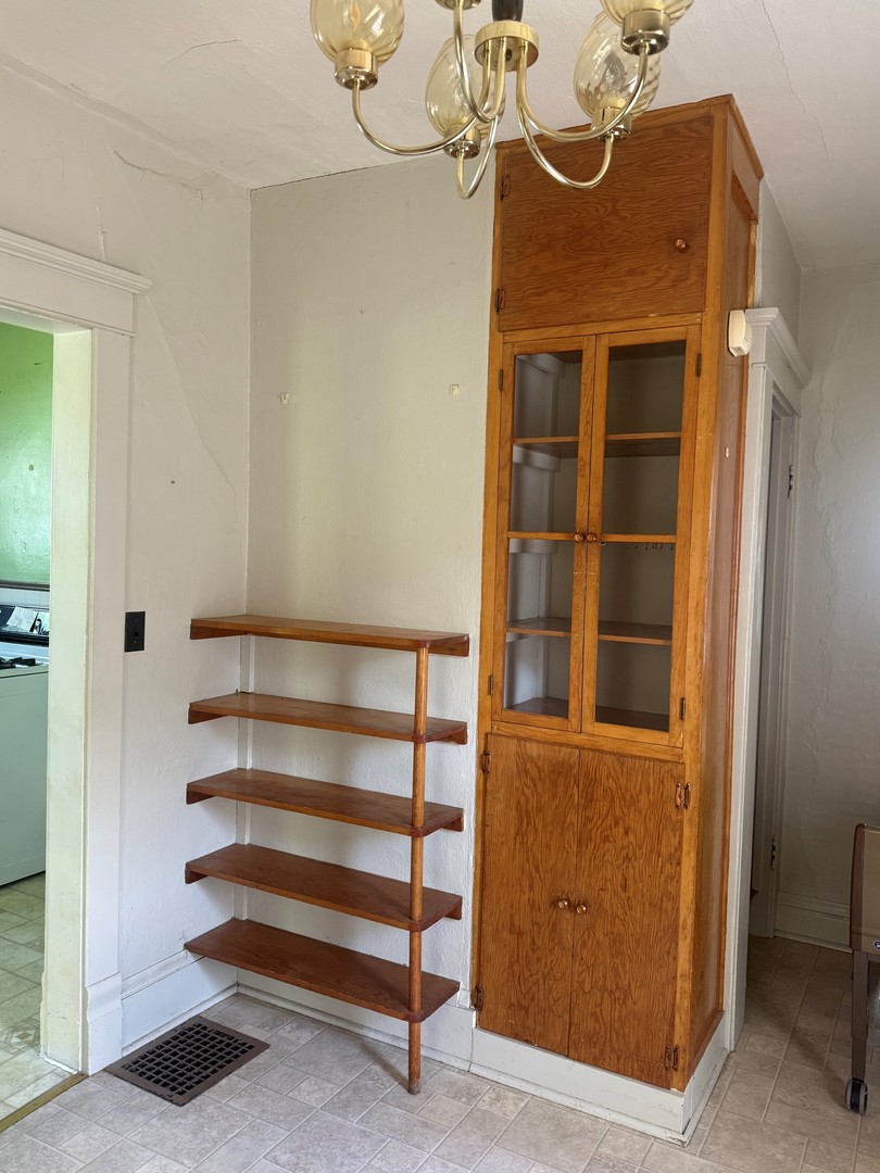 623 Sterling Avenue Property Photo 12