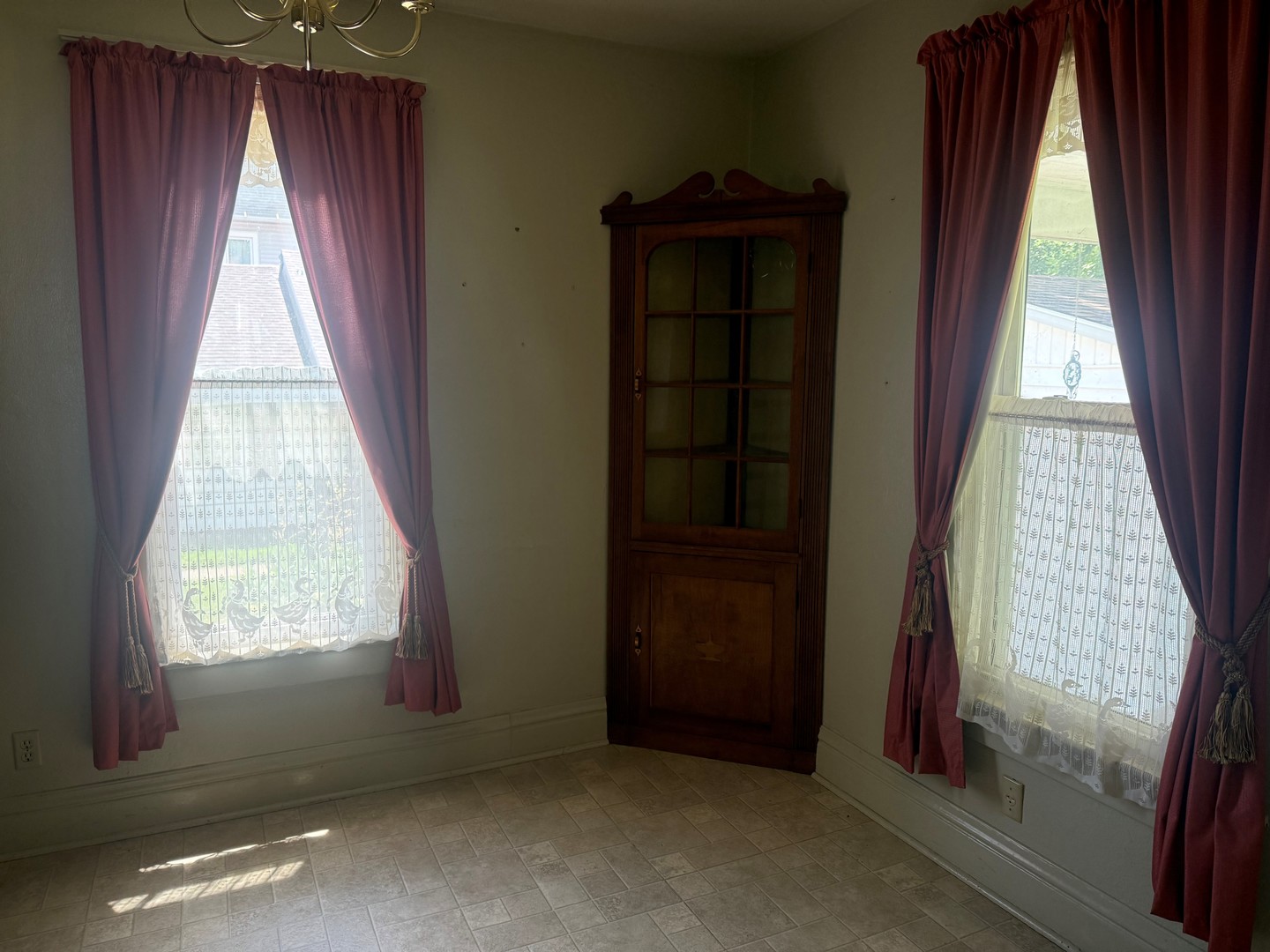 623 Sterling Avenue Property Photo 13
