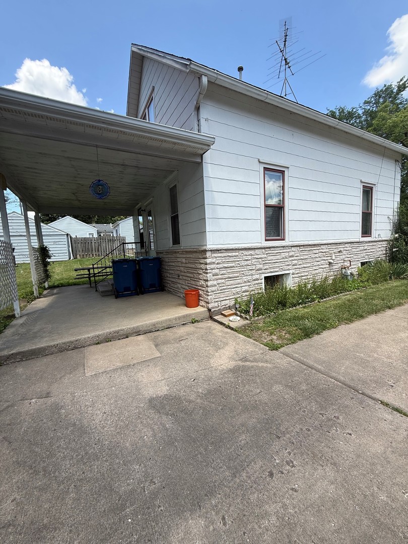 623 Sterling Avenue Property Photo 17