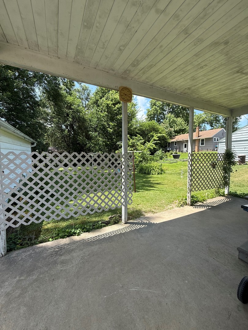 623 Sterling Avenue Property Photo 22
