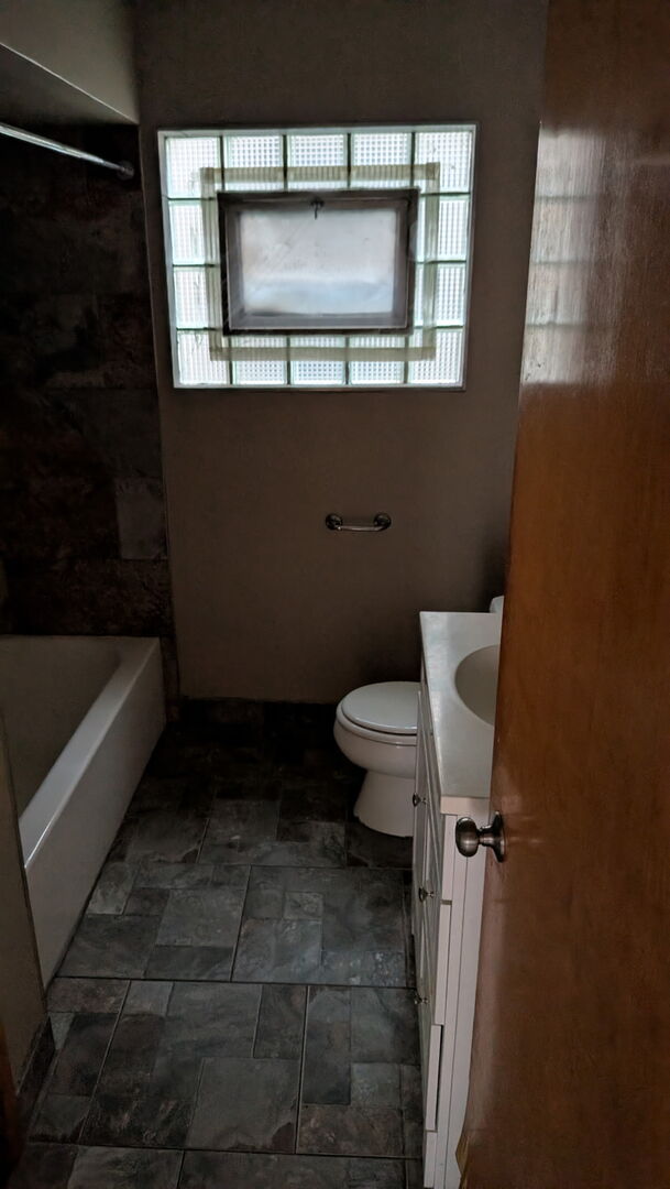 1619 E 86th Place 1 Property Photo 6