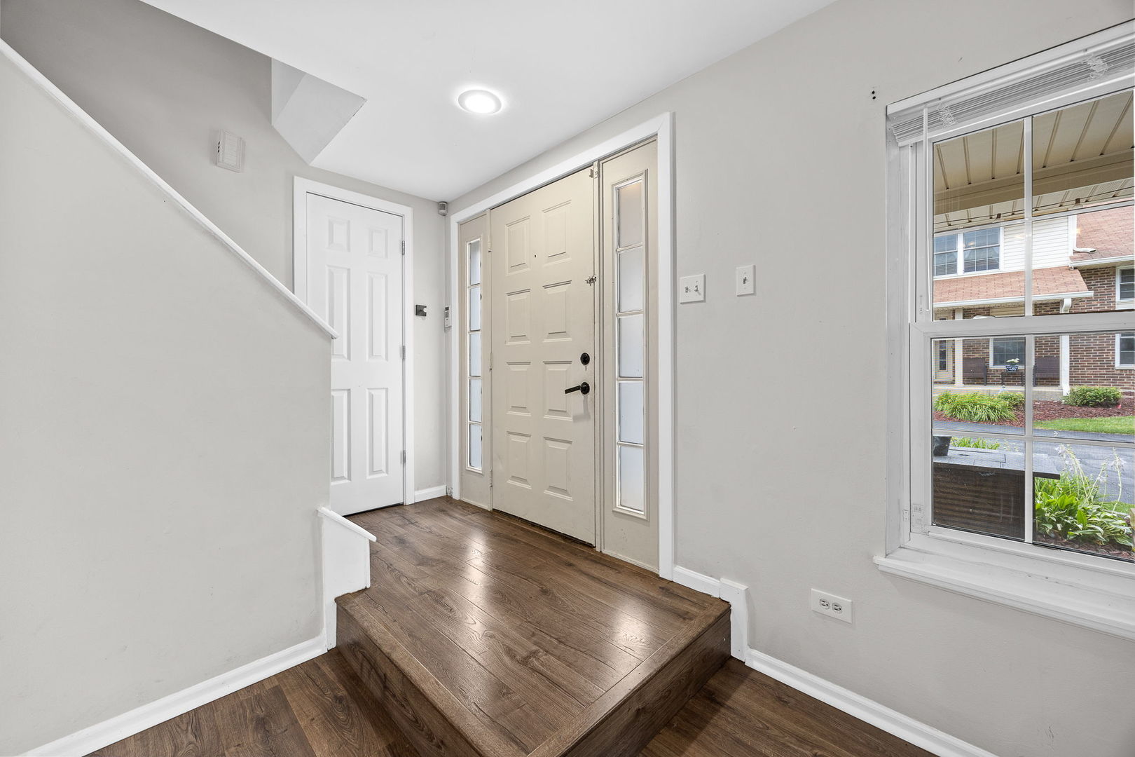 16030 85th Place Property Photo 3