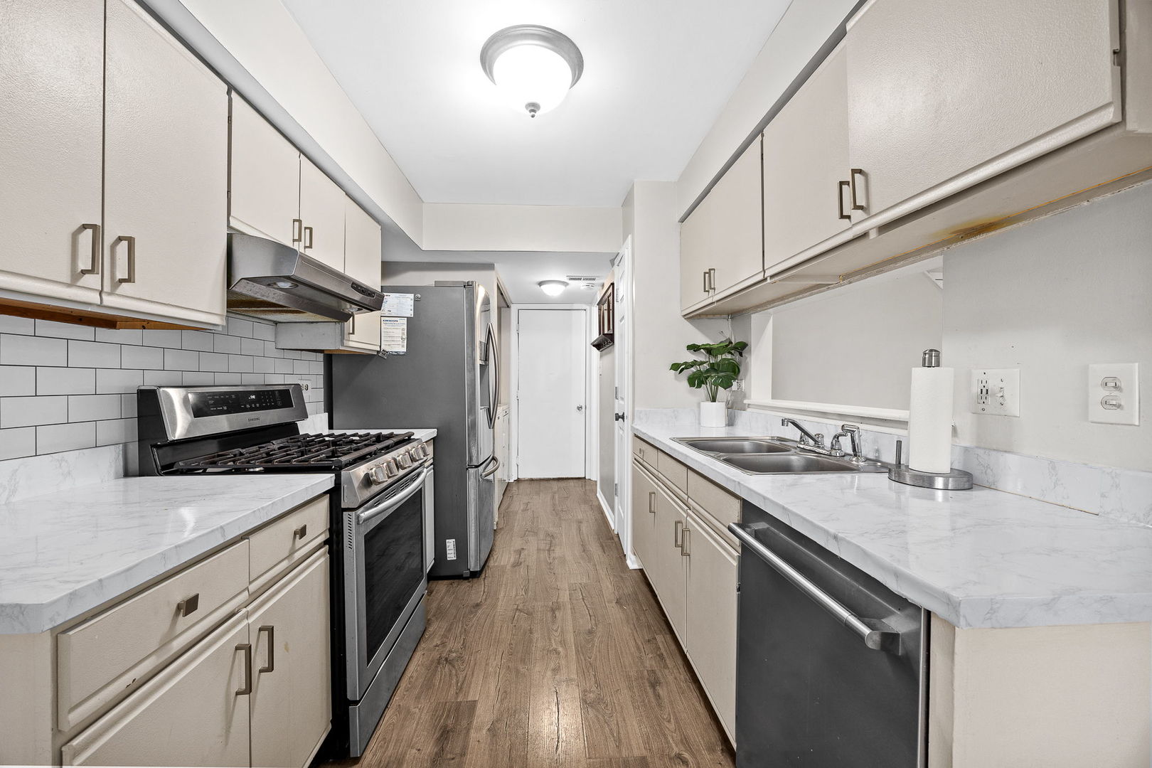 16030 85th Place Property Photo 6