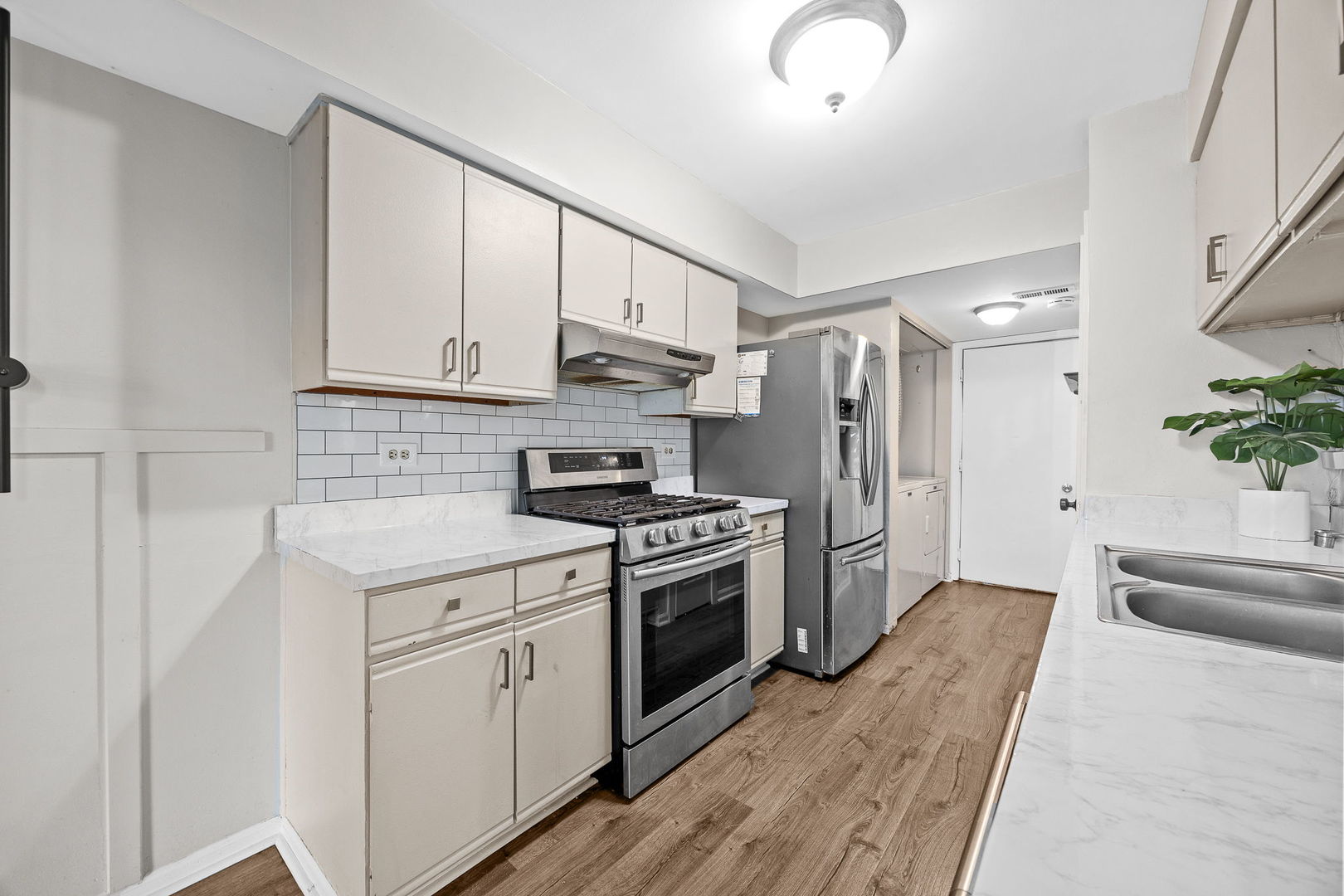16030 85th Place Property Photo 8