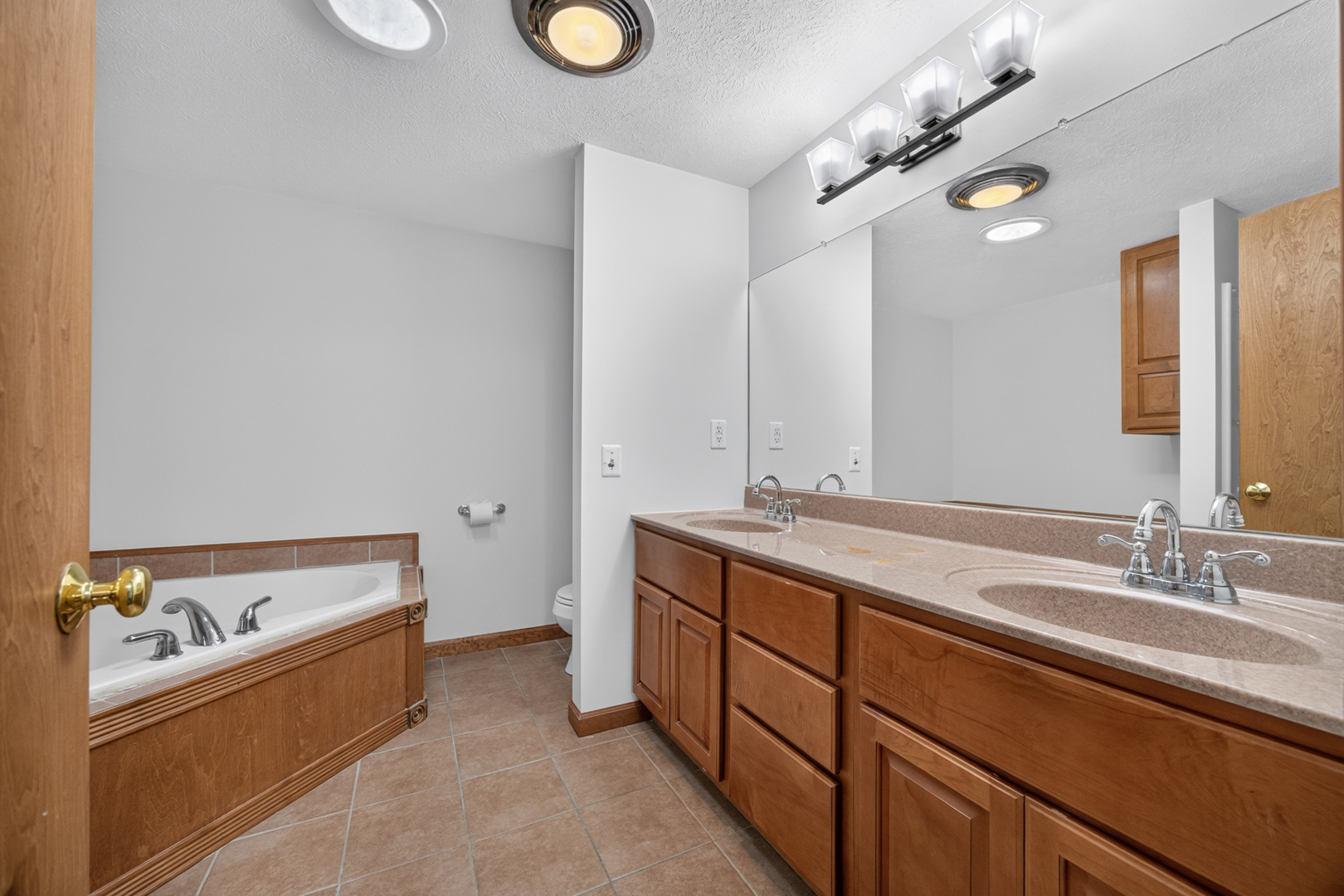 504 East Street Property Photo 29