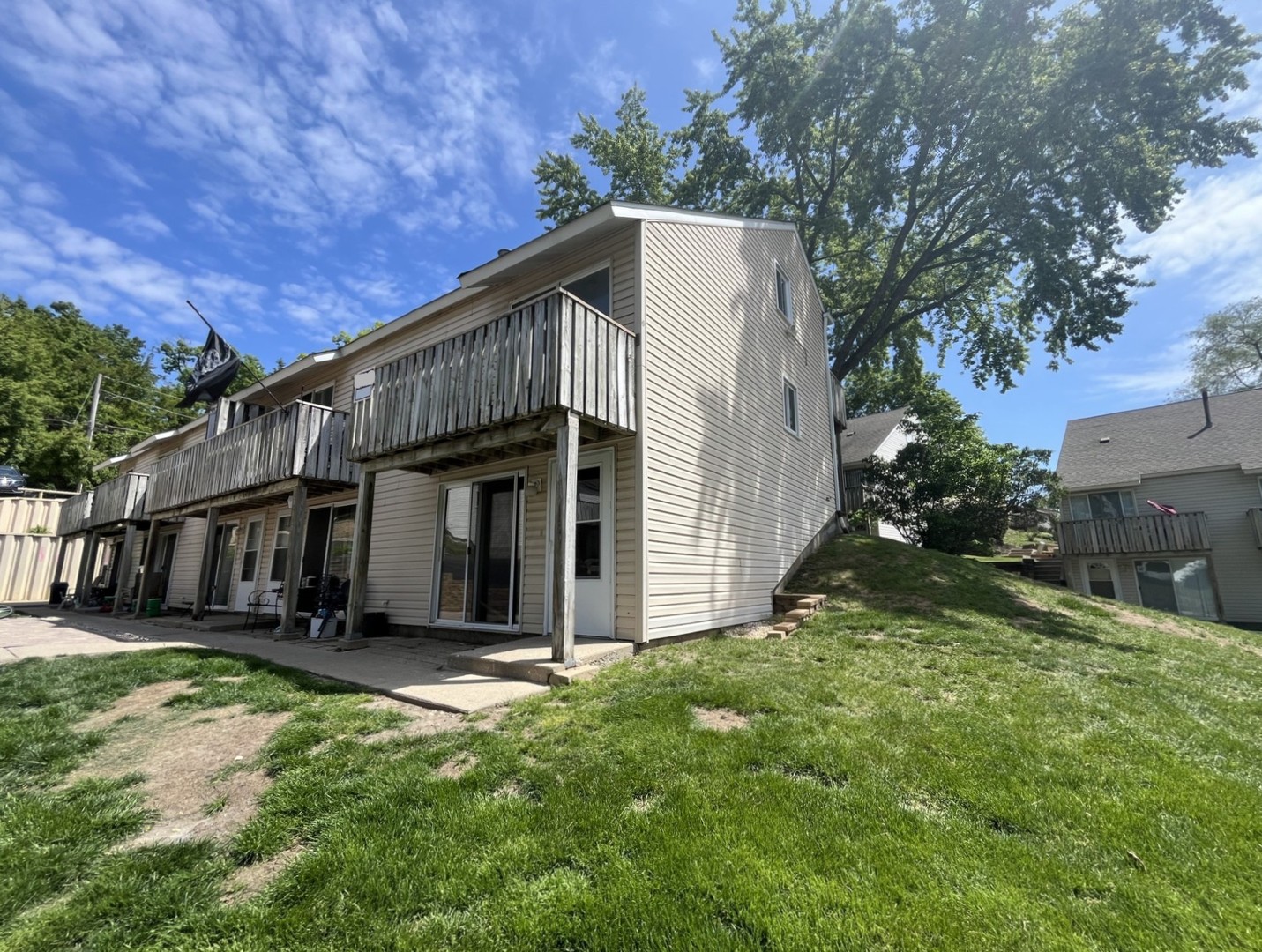 81 Maude Avenue A Property Photo 1
