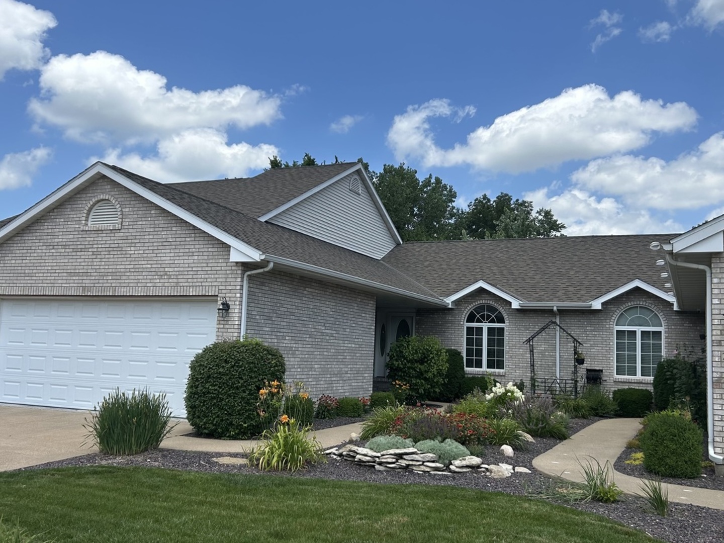 2626 Kings Pointe Se Drive Property Photo 1