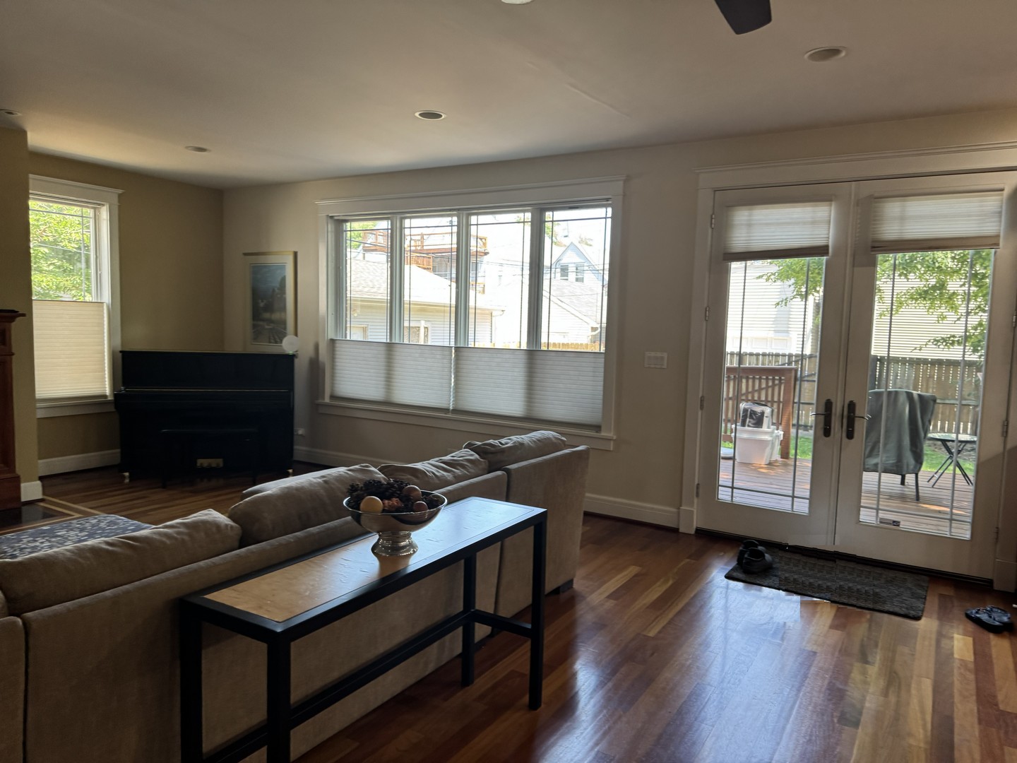 1725 N Troy Street Property Photo 6