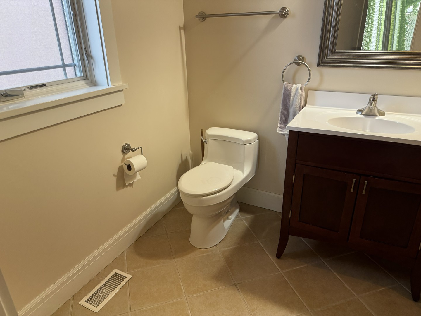 1725 N Troy Street Property Photo 13