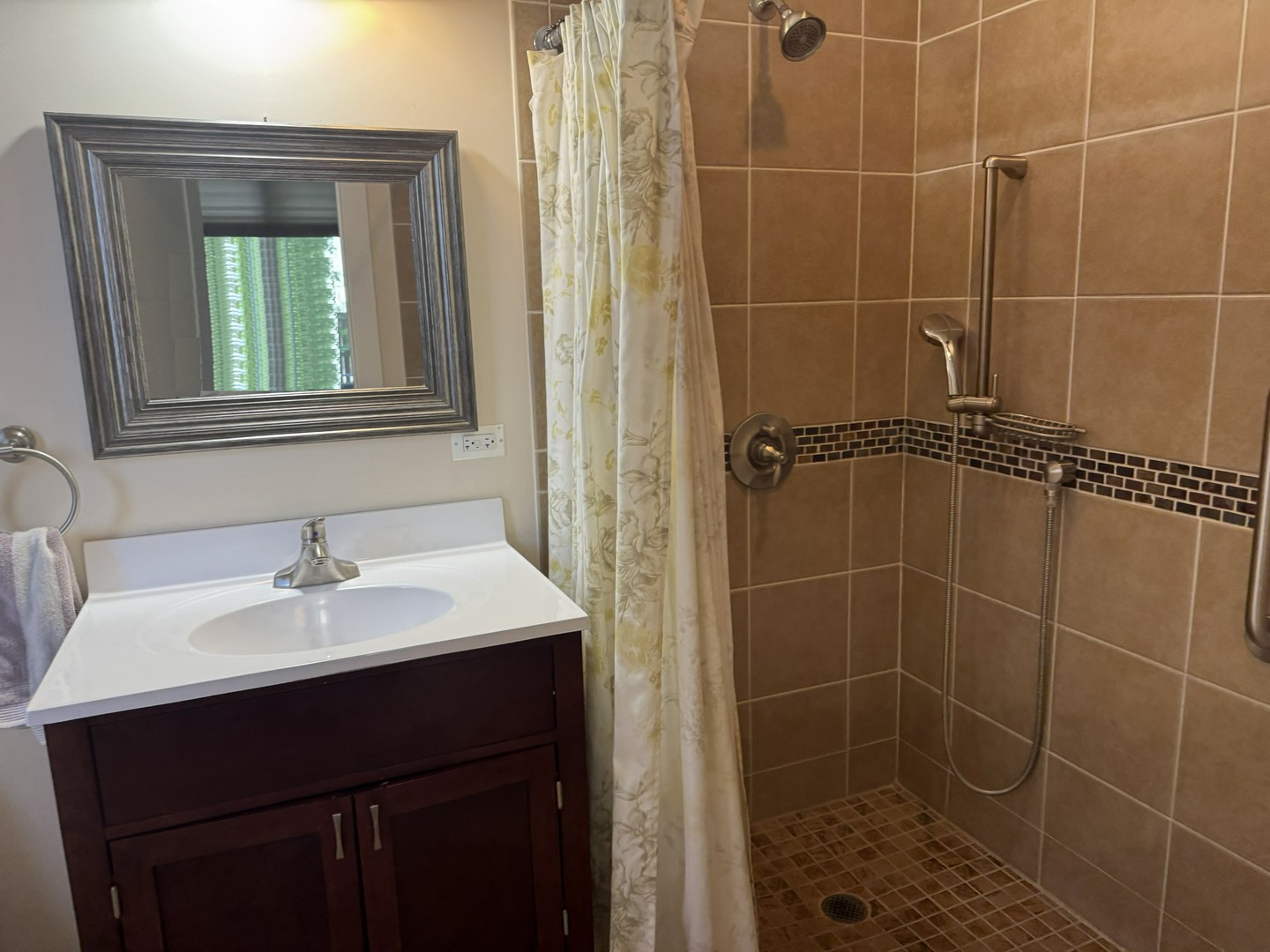 1725 N Troy Street Property Photo 14