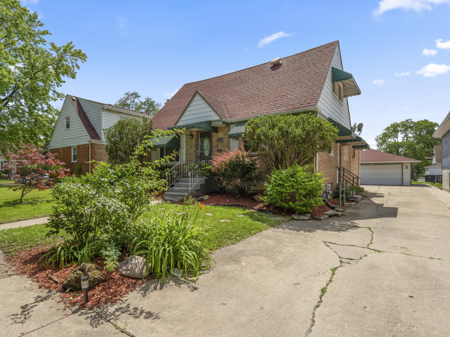 17552 Roy Street Property Photo 2