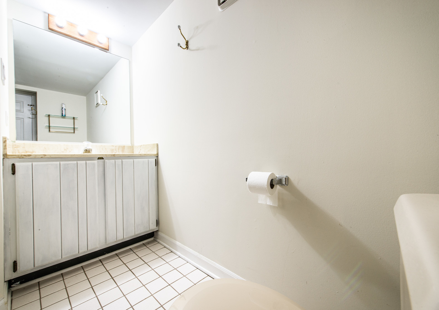 1857 W Ashbury Lane 3-6 Property Photo 38