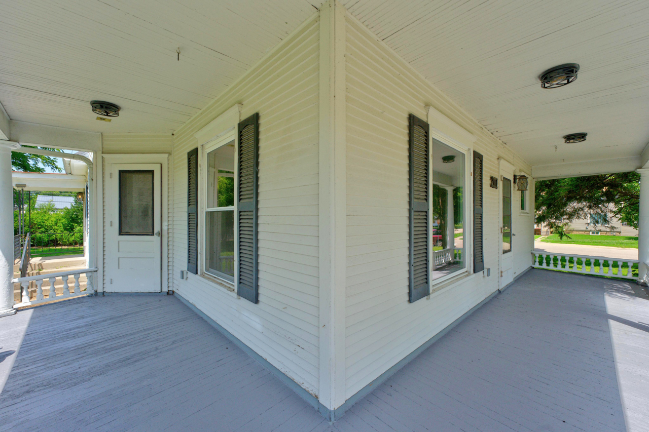 201 S Elida Street Property Photo 4
