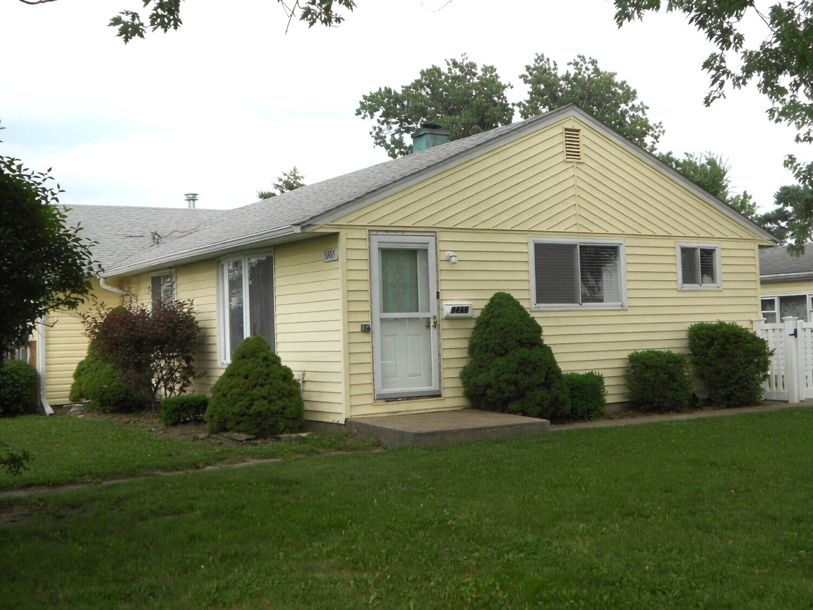 8865 S Ryan Road Property Photo 2