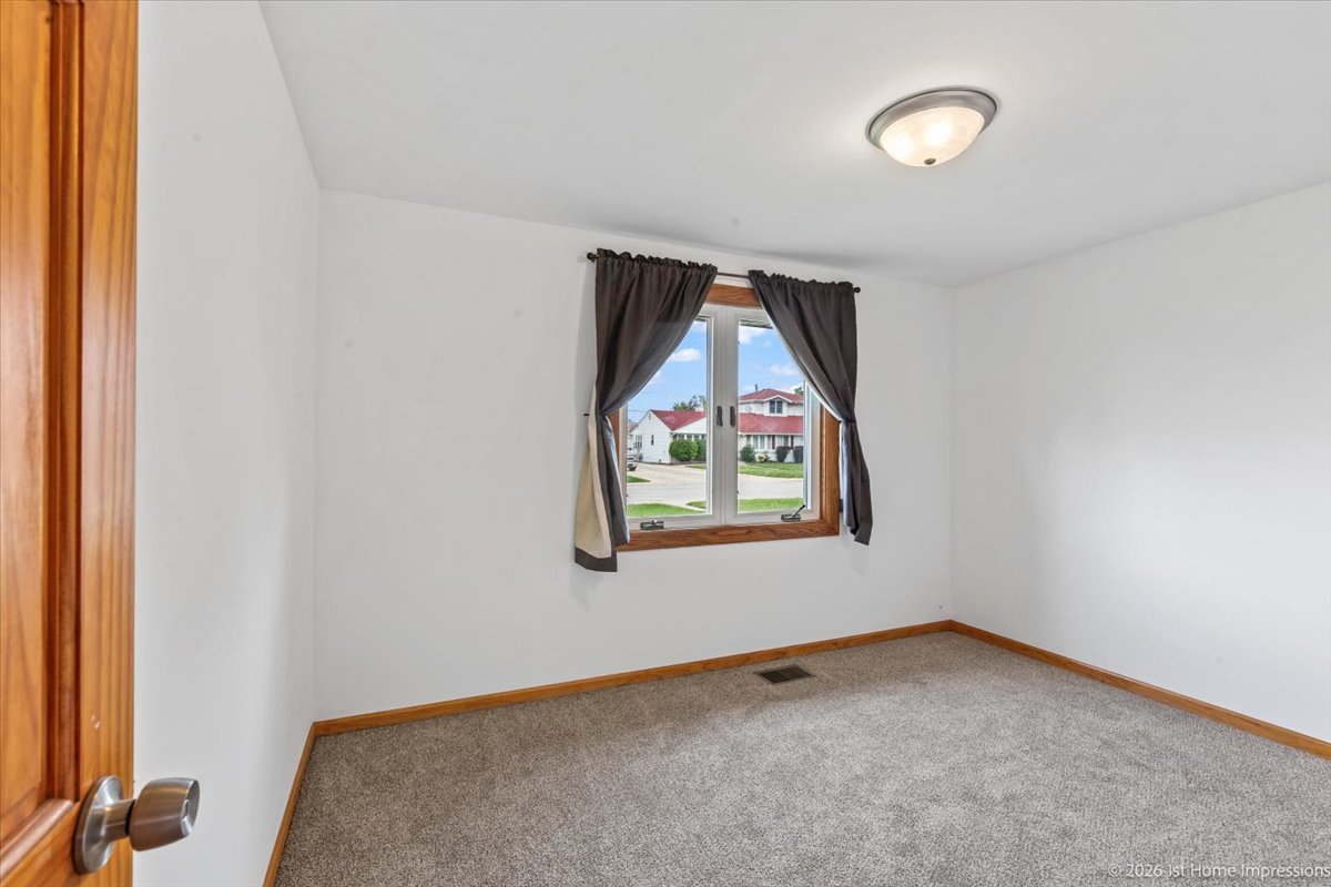 8875 S Corcoran Road Property Photo 16