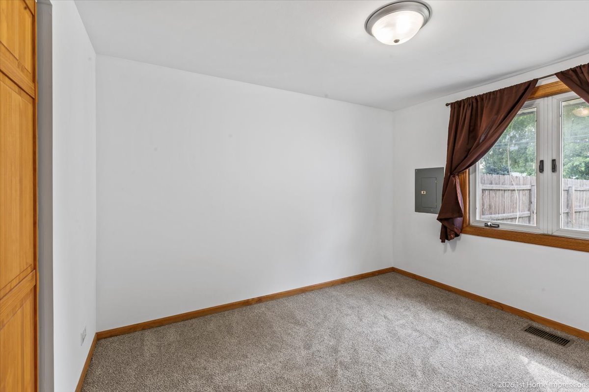 8875 S Corcoran Road Property Photo 17