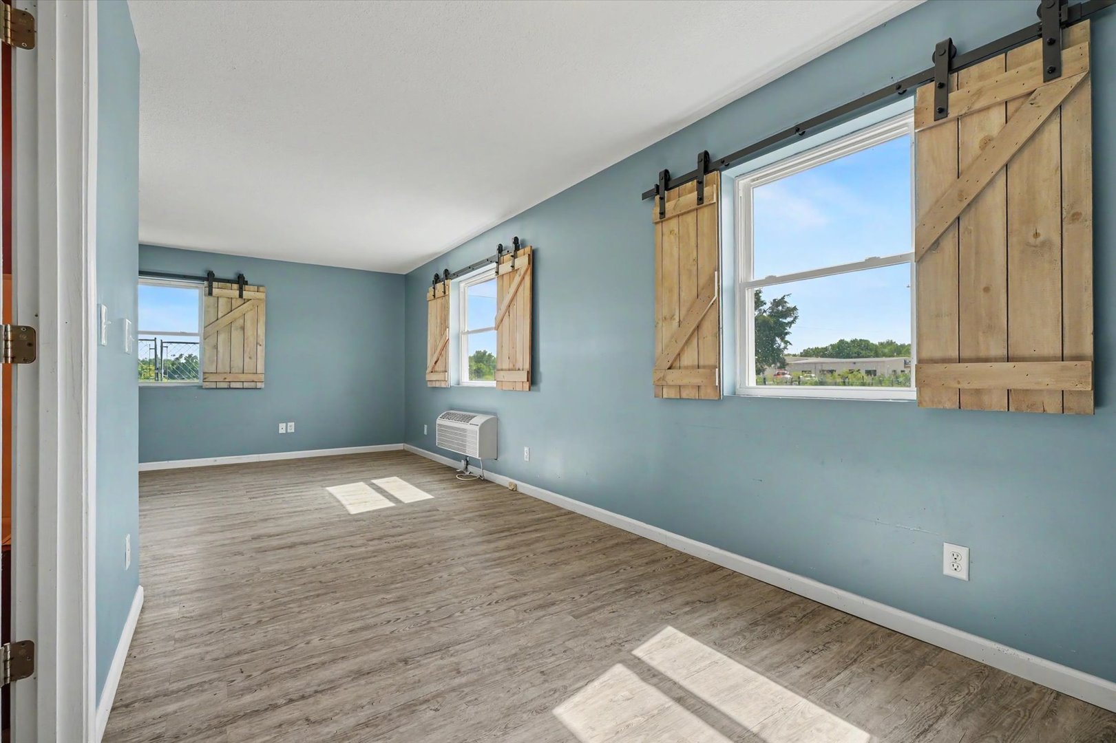2201 Kickapoo Drive Property Photo 28