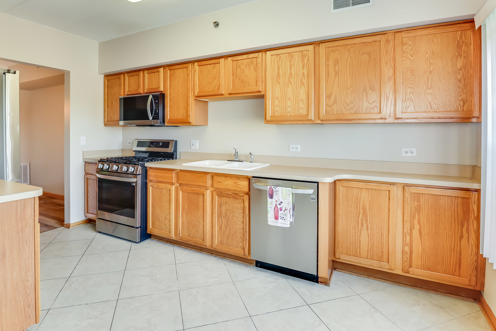 1200 S Prospect Avenue 303 Property Photo 4