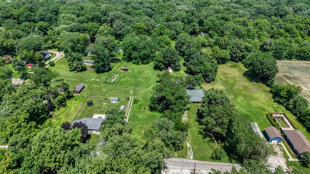 26030 Willow Lane Property Photo 3