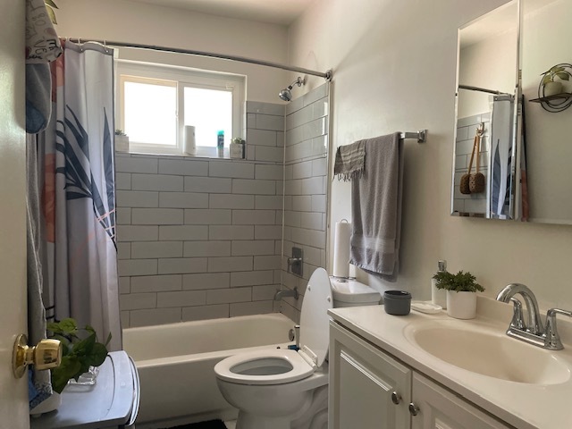 671 River Drive Property Photo 9
