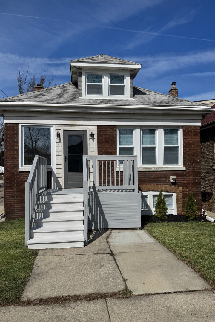 5542 W 64th Street Property Photo 1