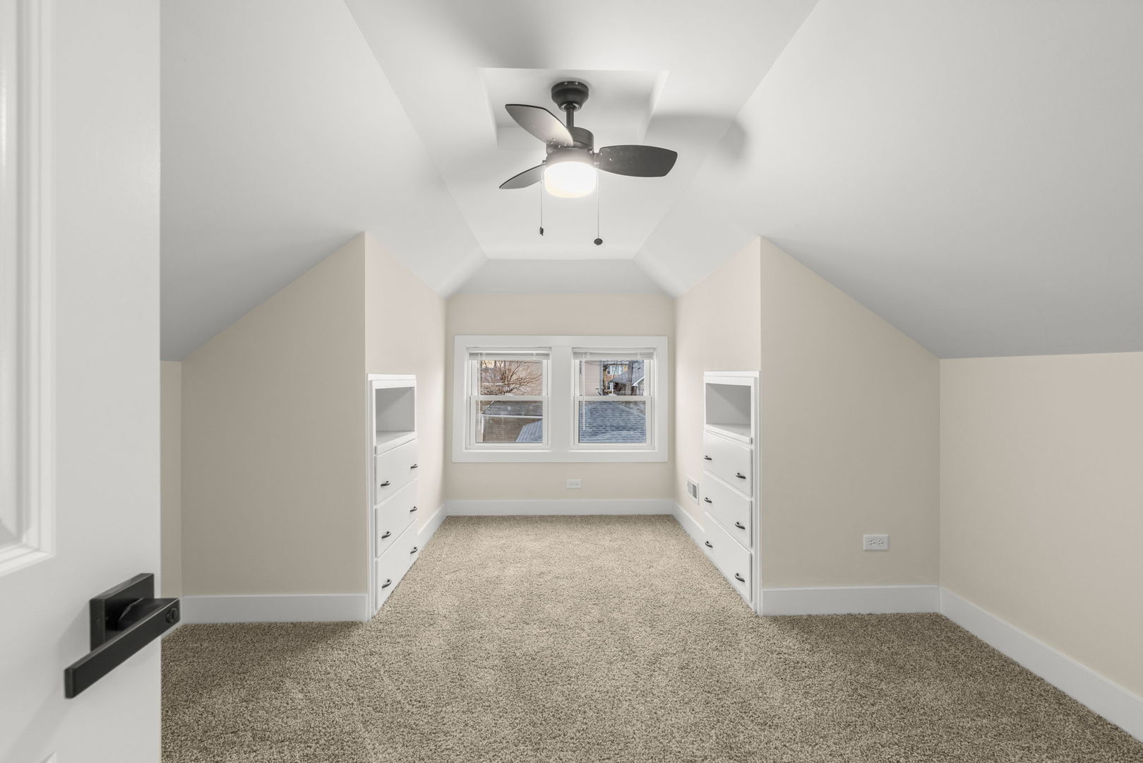 5542 W 64th Street Property Photo 18