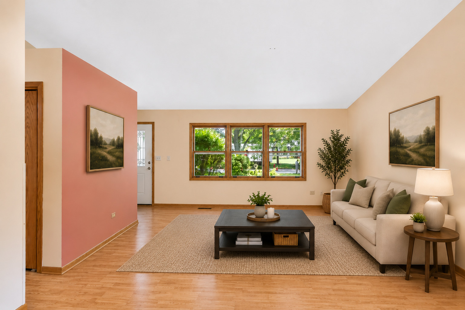 640 Lilac Drive Property Photo 3