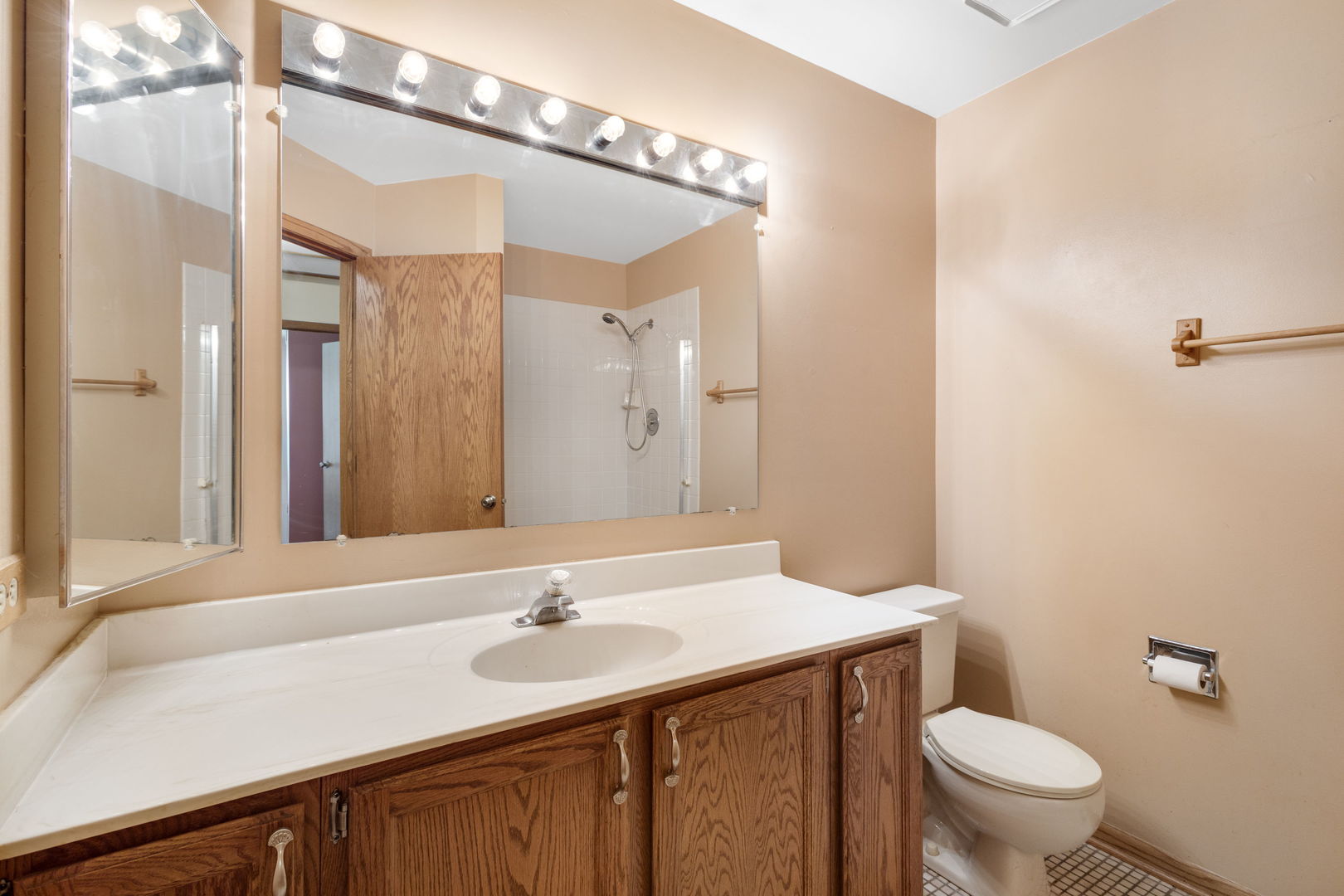 640 Lilac Drive Property Photo 14