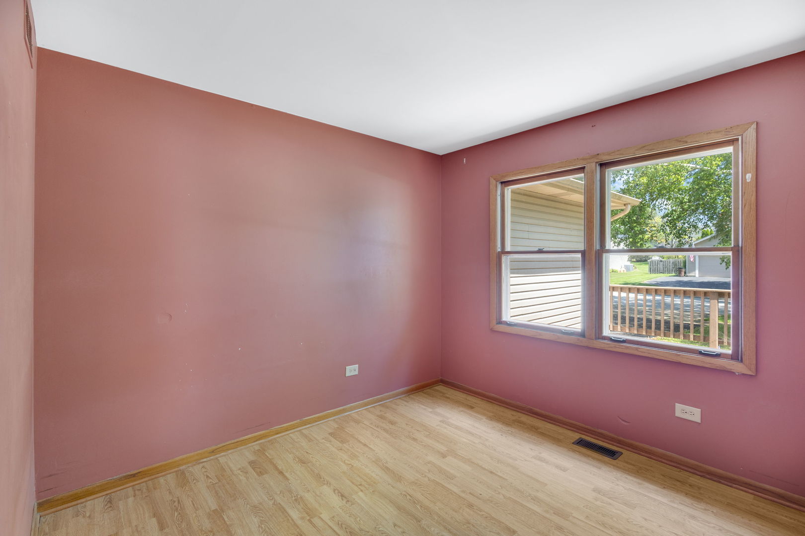 640 Lilac Drive Property Photo 16