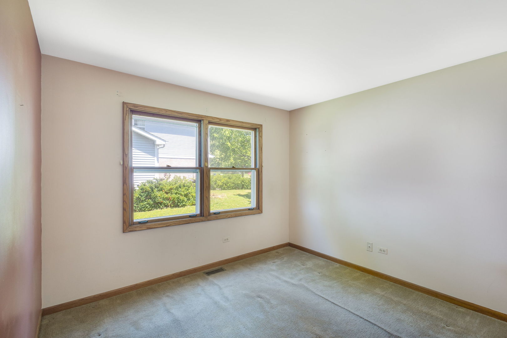 640 Lilac Drive Property Photo 26