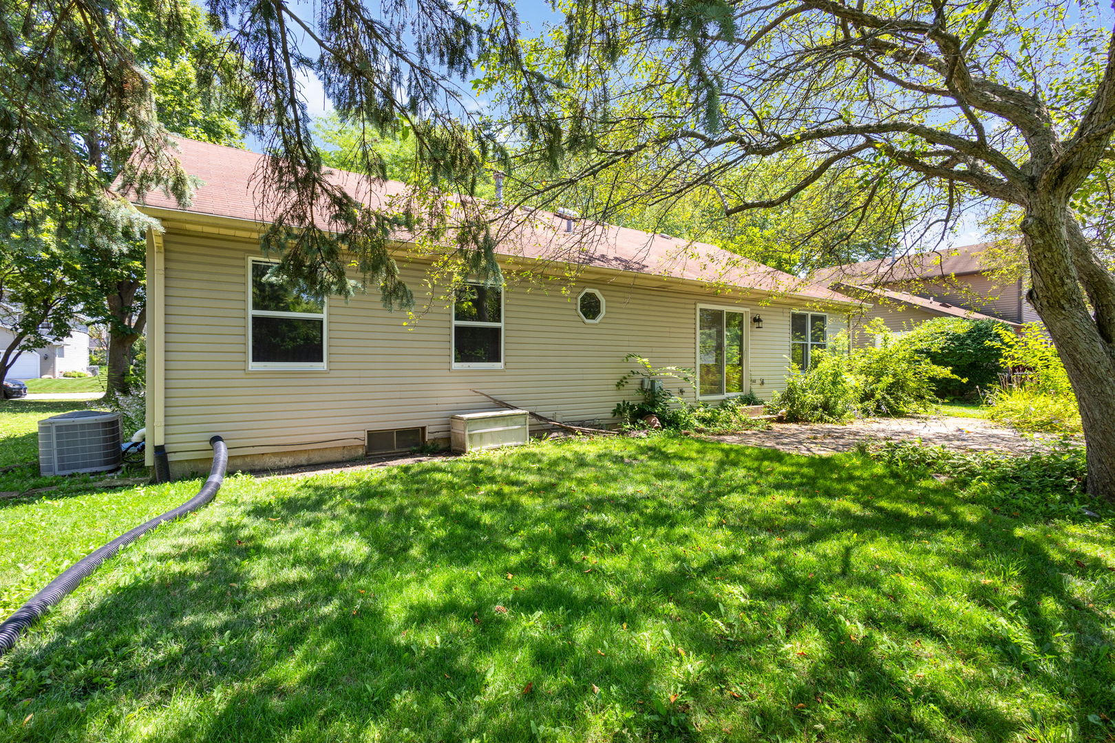 640 Lilac Drive Property Photo 38