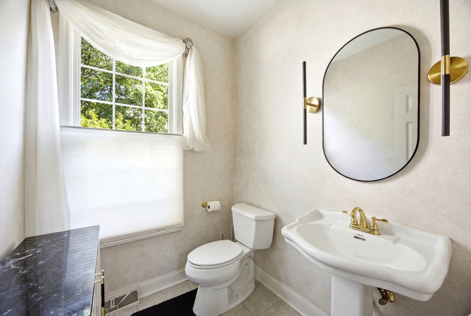 2284 Cairnwell Drive Property Photo 16