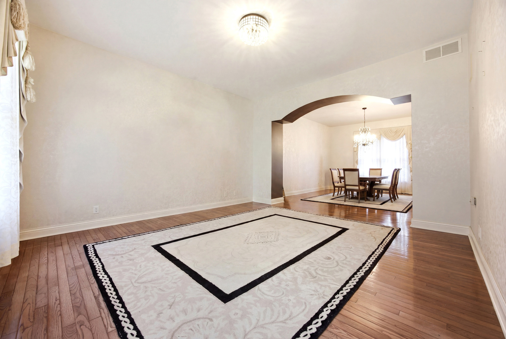 2284 Cairnwell Drive Property Photo 21