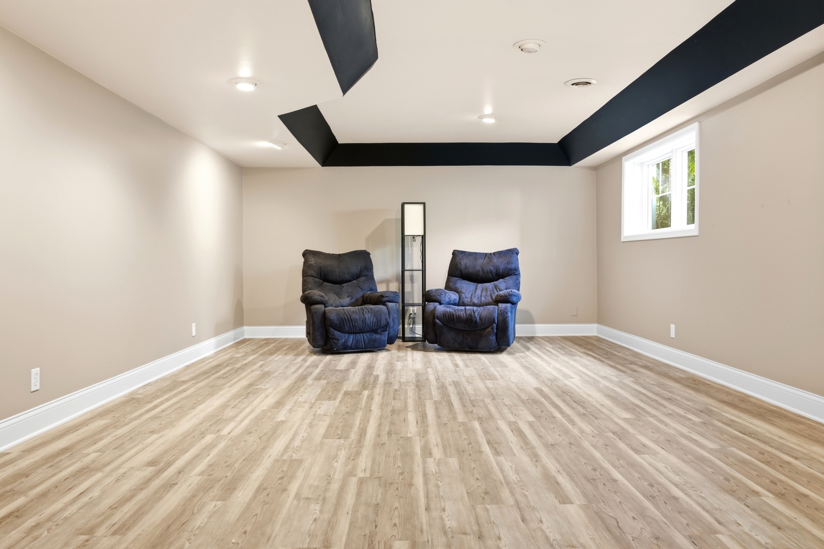2284 Cairnwell Drive Property Photo 38