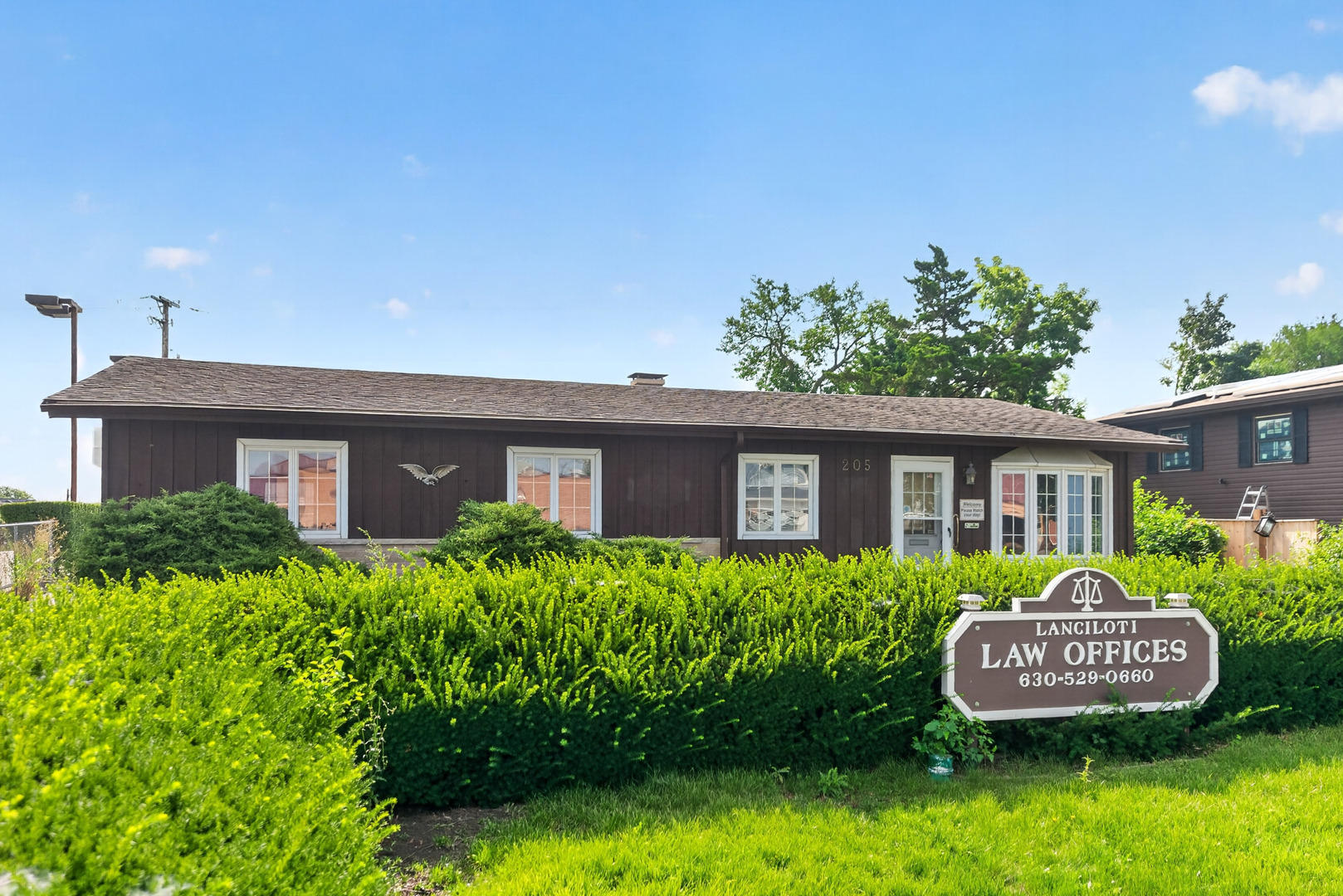 205 Pinecroft Drive Property Photo 4