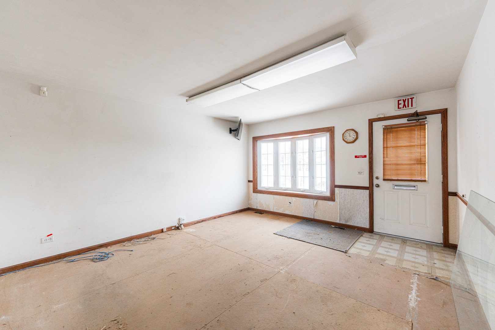 205 Pinecroft Drive Property Photo 11