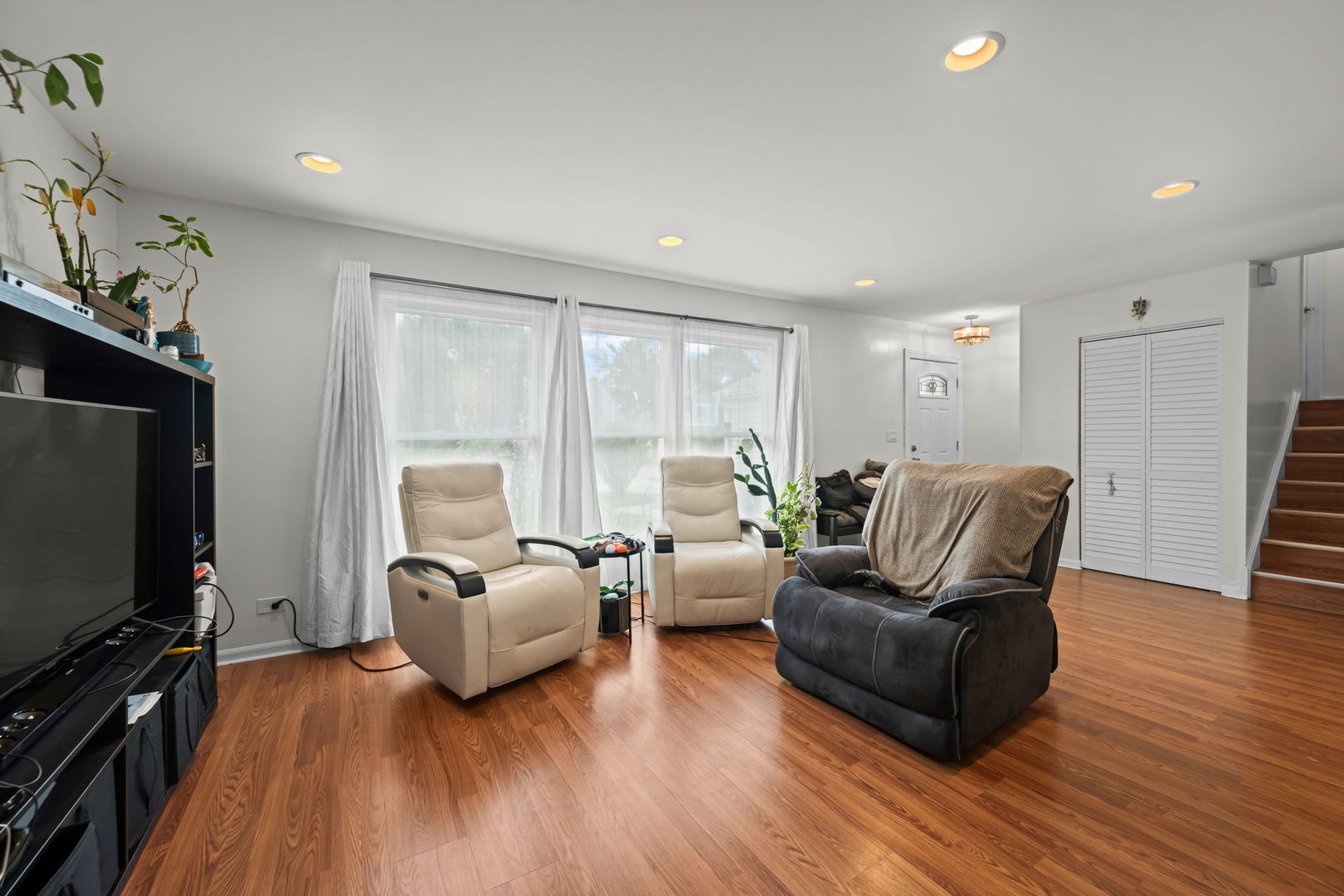600 Thompson Boulevard Property Photo 2
