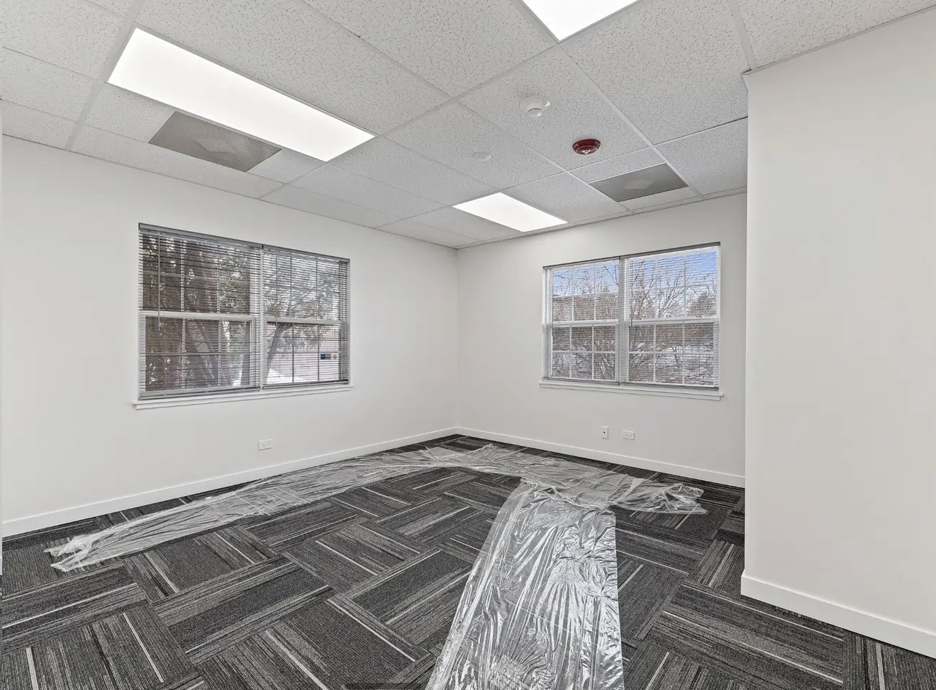 715 E Irving Park Road Property Photo 7
