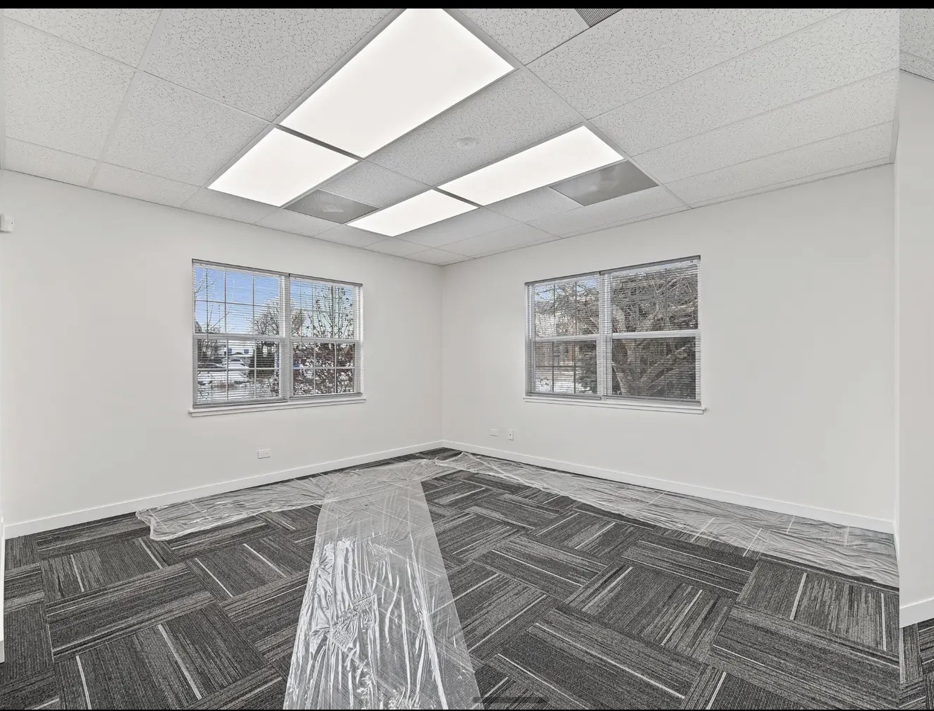 715 E Irving Park Road Property Photo 10