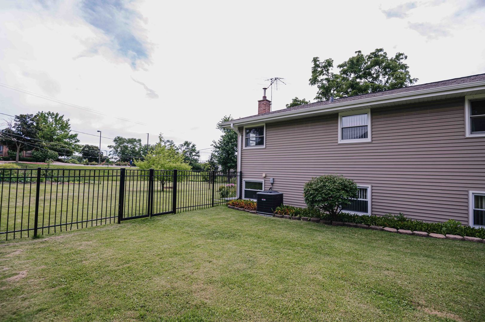 8827 W 131 Place Property Photo 6