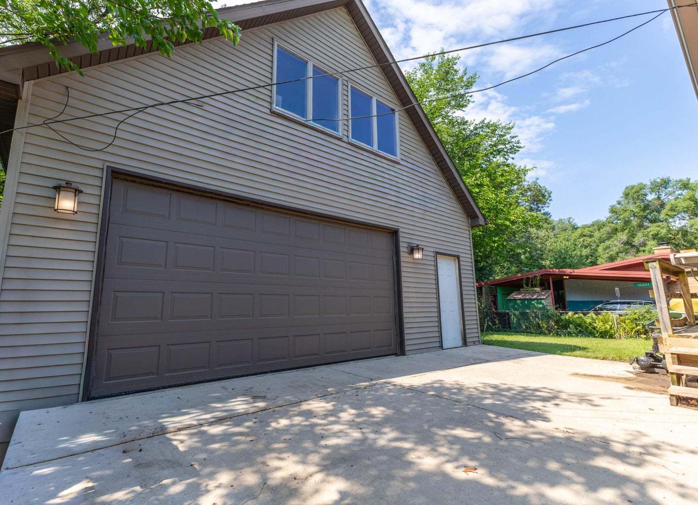 8223 Maple Avenue Property Photo 2