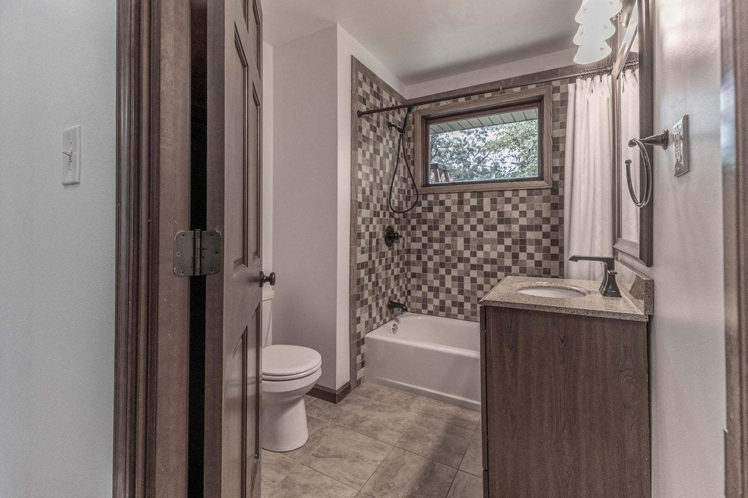 8223 Maple Avenue Property Photo 18