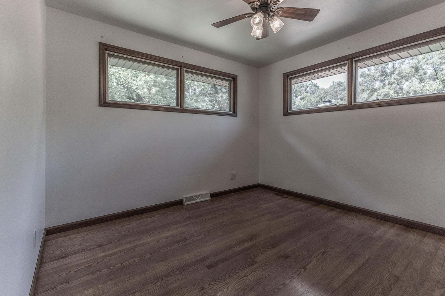 8223 Maple Avenue Property Photo 22