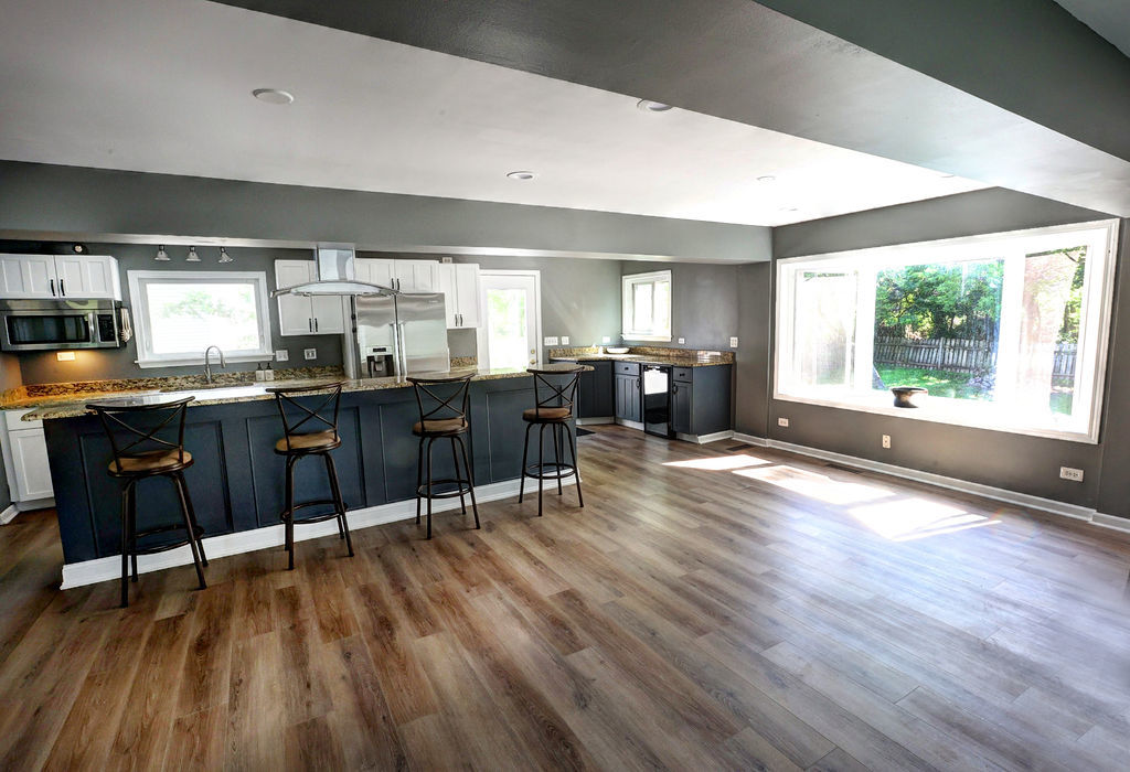 305 Glenice Parkway Property Photo 4