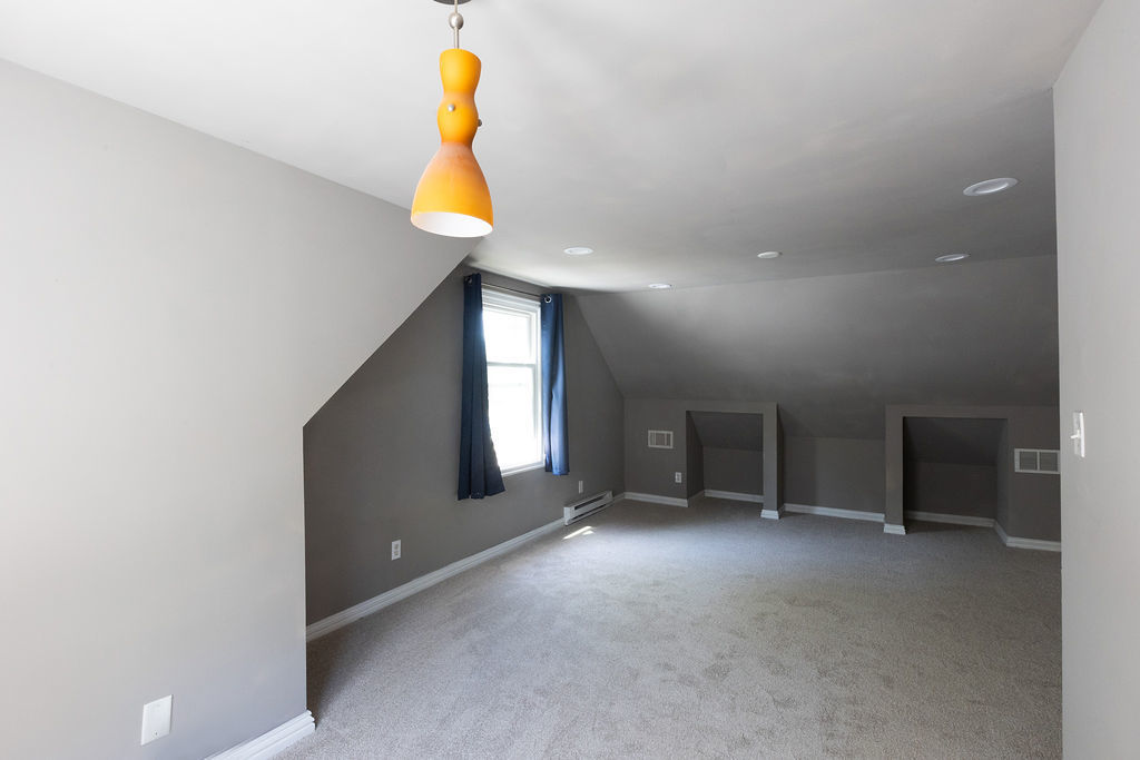 305 Glenice Parkway Property Photo 11